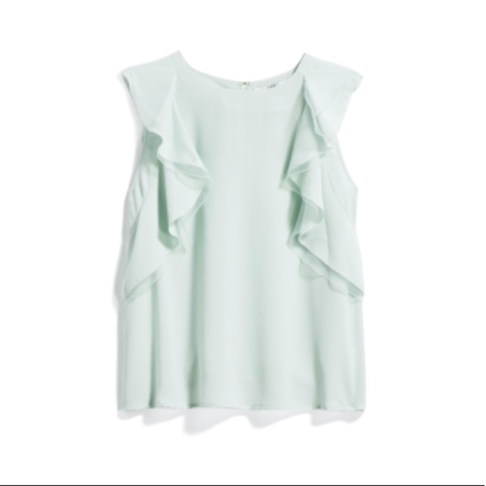 Q & A Flutter Sleeve Annamarie Blouse